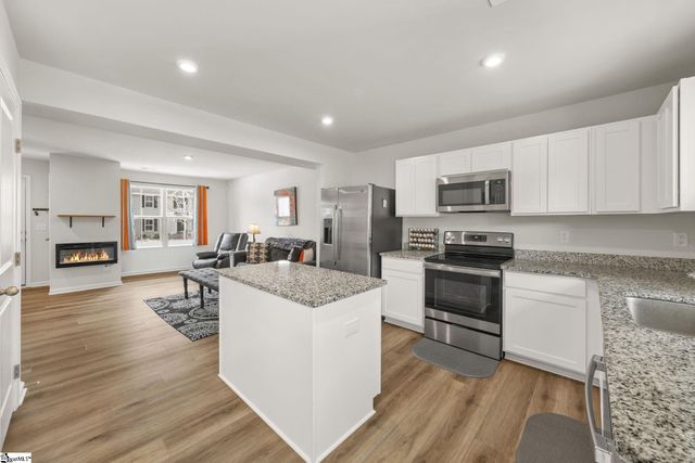 8 Tidworth Drive, Greer, SC 29651