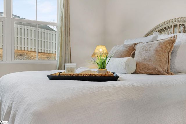 8 Tidworth Drive, Greer, SC 29651