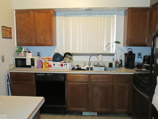 25943 New Forest Court, Chesterfield, MI 48051