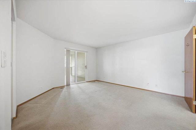 3527 S Huntington Lp., Kennewick, WA 99337