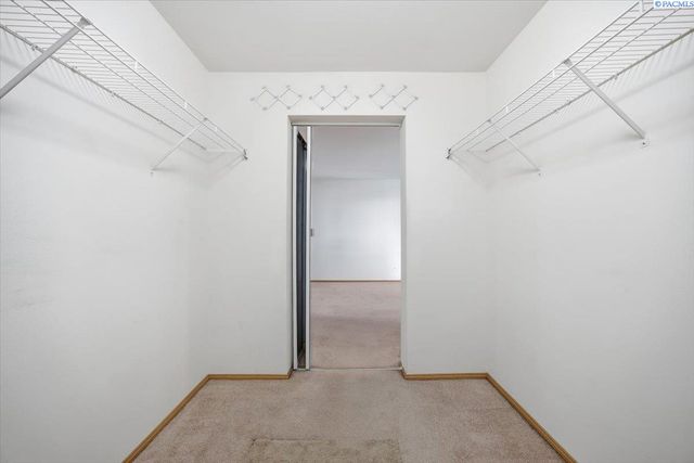 3527 S Huntington Lp., Kennewick, WA 99337