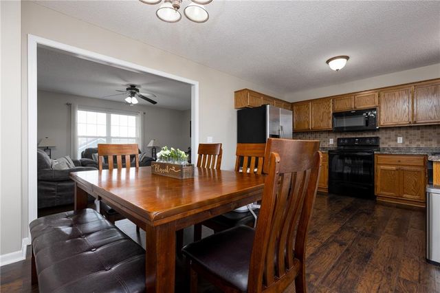 2118 Glenside Road, Kearney, MO 64060