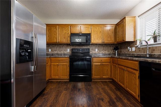 2118 Glenside Road, Kearney, MO 64060