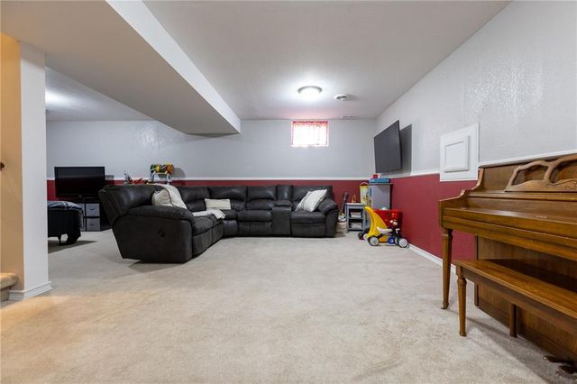 2118 Glenside Road, Kearney, MO 64060