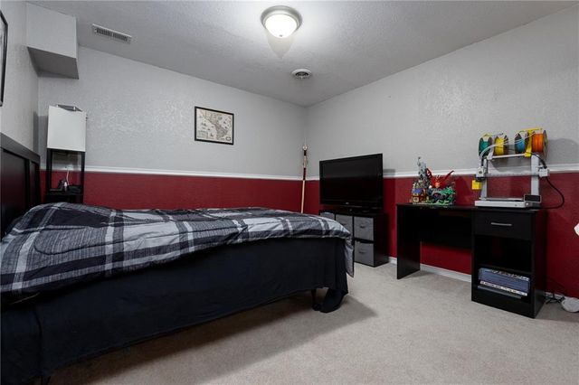 2118 Glenside Road, Kearney, MO 64060