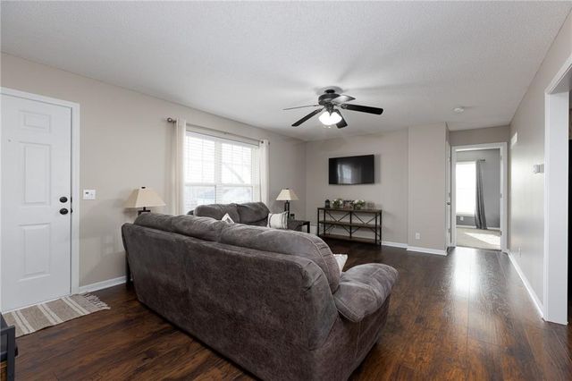 2118 Glenside Road, Kearney, MO 64060