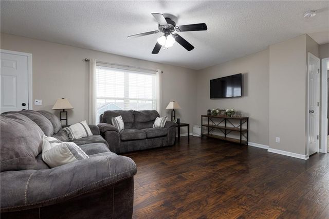 2118 Glenside Road, Kearney, MO 64060