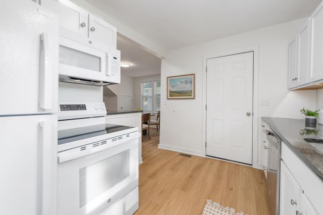410 S Fern, Wichita, KS 67213