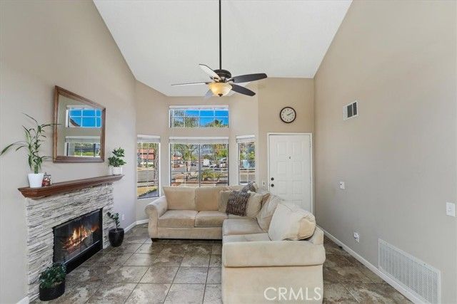 27025 Rock Bluff, Temecula, CA 92591