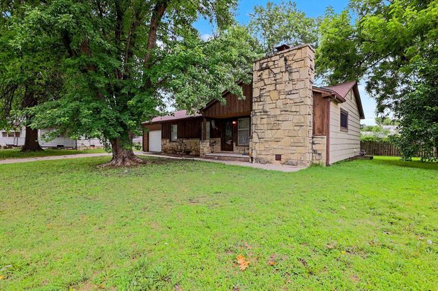 1819 W Leonard Ct, El Dorado, KS 67042