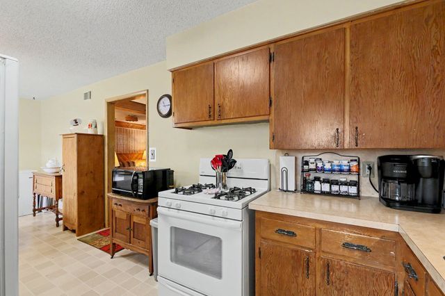 1819 W Leonard Ct, El Dorado, KS 67042