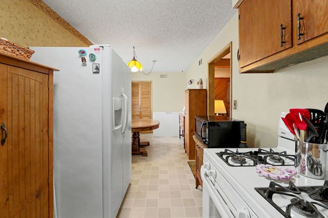 1819 W Leonard Ct, El Dorado, KS 67042