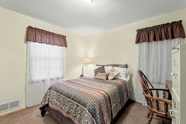1819 W Leonard Ct, El Dorado, KS 67042