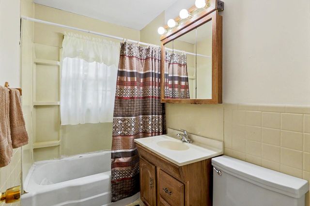 1819 W Leonard Ct, El Dorado, KS 67042