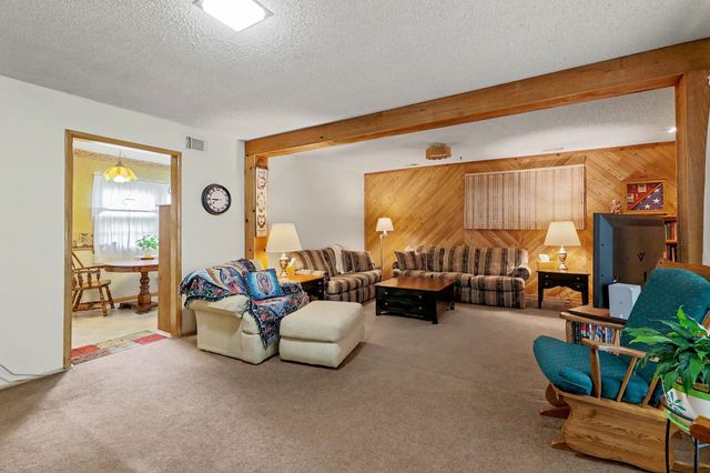 1819 W Leonard Ct, El Dorado, KS 67042