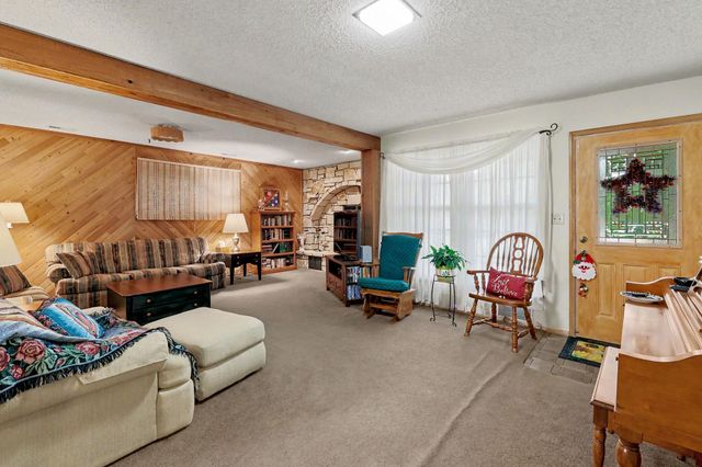 1819 W Leonard Ct, El Dorado, KS 67042