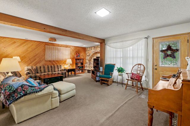 1819 W Leonard Ct, El Dorado, KS 67042