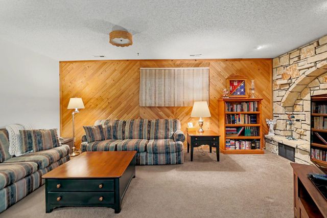 1819 W Leonard Ct, El Dorado, KS 67042