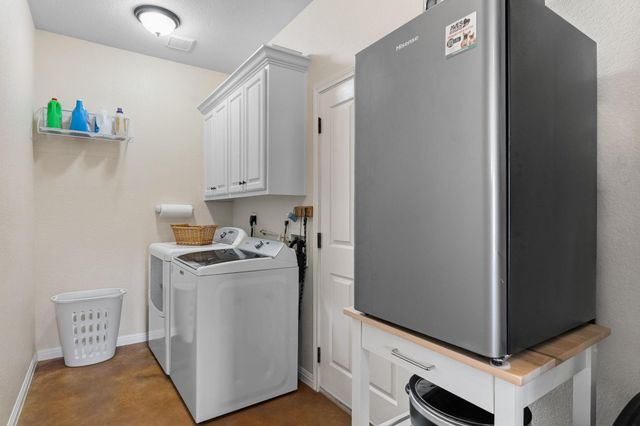 21007 Newhaven CV, Lago Vista, TX 78645