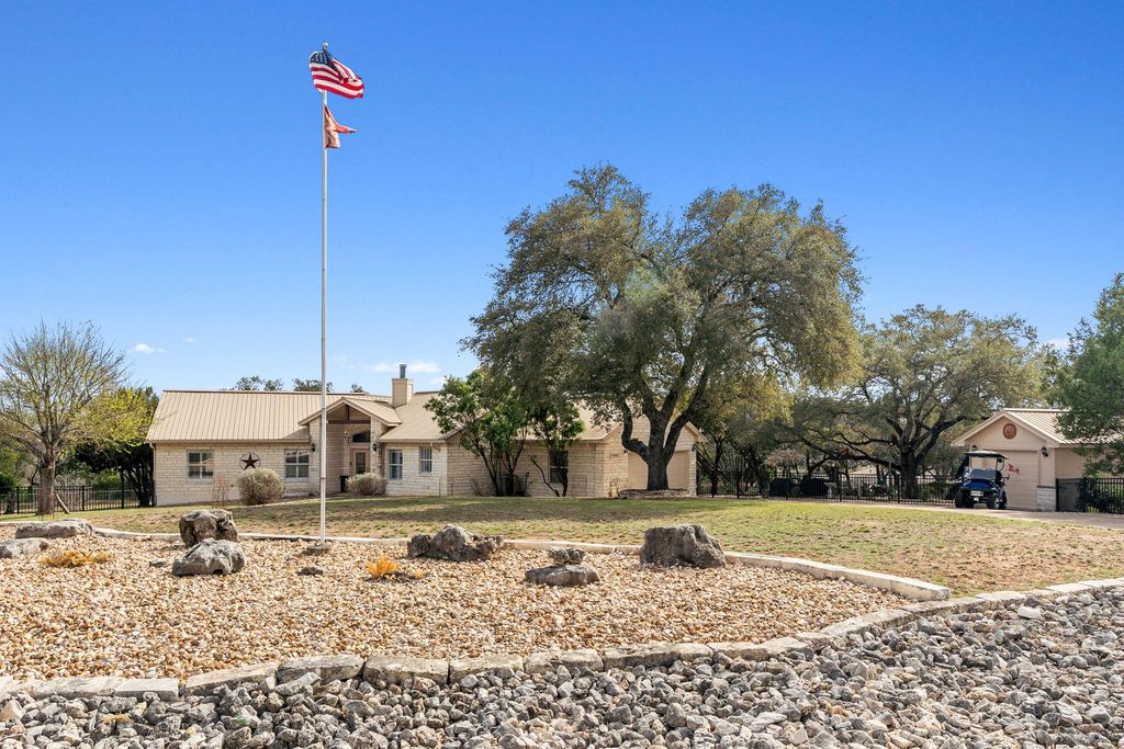 21007 Newhaven CV, Lago Vista, TX 78645