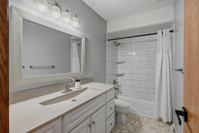 7327 74th Way N, Brooklyn Park, MN 55428
