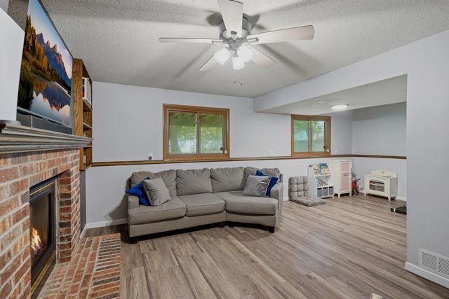7327 74th Way N, Brooklyn Park, MN 55428