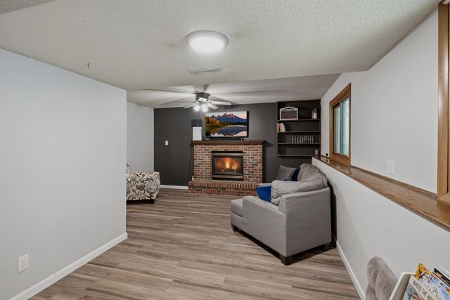 7327 74th Way N, Brooklyn Park, MN 55428