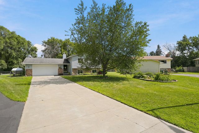 7327 74th Way N, Brooklyn Park, MN 55428