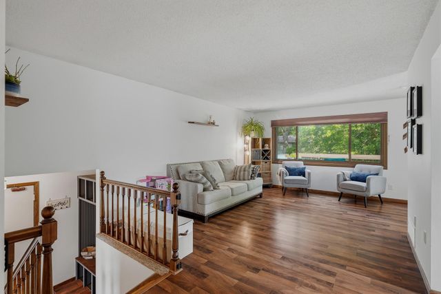 7327 74th Way N, Brooklyn Park, MN 55428