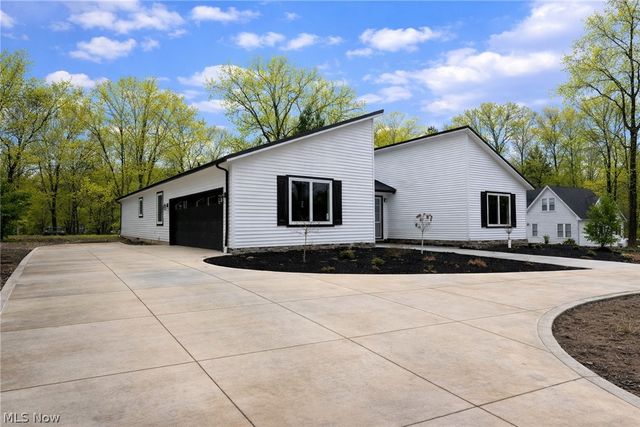 3940 Ellendale Road, Chagrin Falls, OH 44022