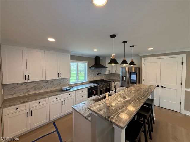 3940 Ellendale Road, Chagrin Falls, OH 44022