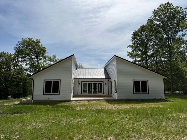 3940 Ellendale Road, Chagrin Falls, OH 44022