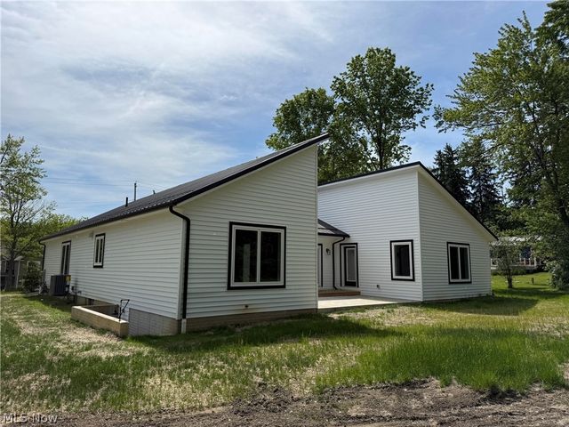 3940 Ellendale Road, Chagrin Falls, OH 44022