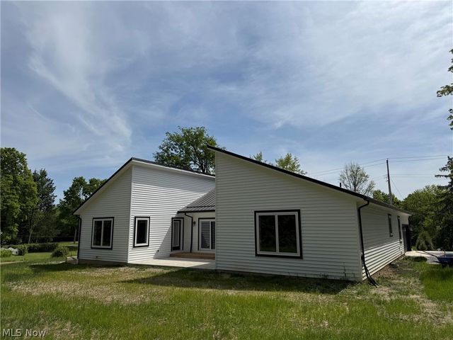 3940 Ellendale Road, Chagrin Falls, OH 44022
