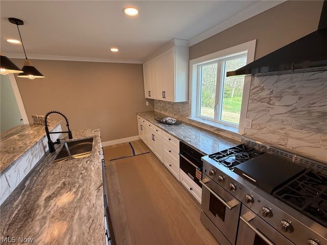 3940 Ellendale Road, Chagrin Falls, OH 44022