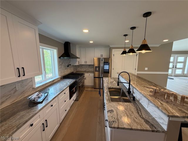 3940 Ellendale Road, Chagrin Falls, OH 44022