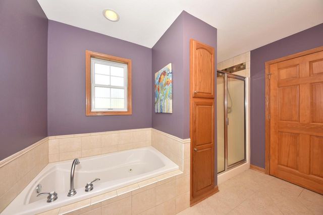 550 Hunters CROSSING, Slinger, WI 53086