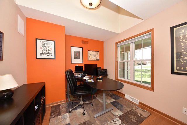 550 Hunters CROSSING, Slinger, WI 53086