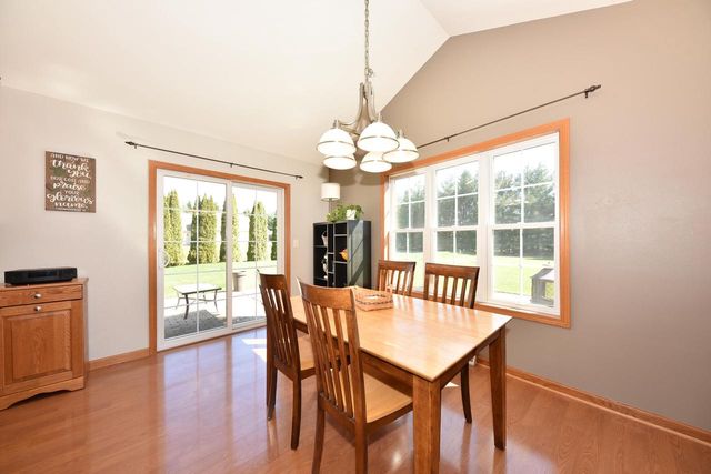 550 Hunters CROSSING, Slinger, WI 53086