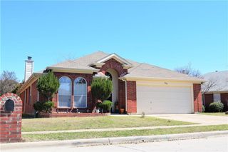 1021 Iron Horse Drive, Saginaw, TX 76131