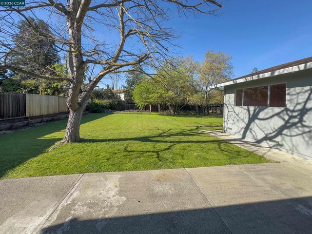 4130 Storey Ln, Concord, CA 94518