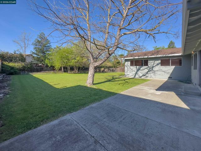 4130 Storey Ln, Concord, CA 94518