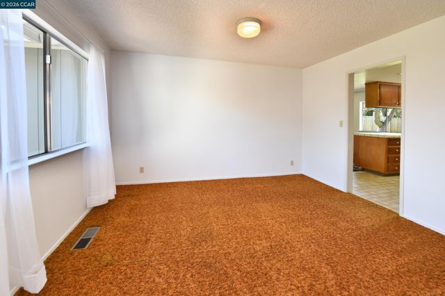 4130 Storey Ln, Concord, CA 94518