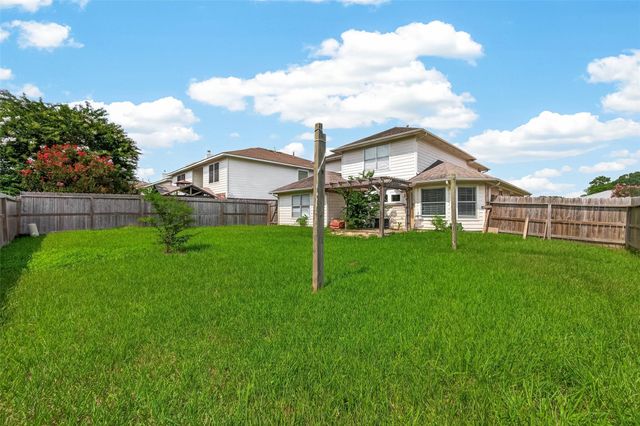 18203 Winding Timbers Lane, Humble, TX 77346