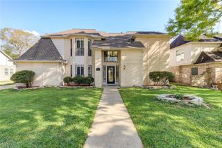 1646 Creekside Drive, Sugar Land, TX 77478