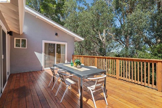 1813 Brentz Ln, San Pablo, CA 94806