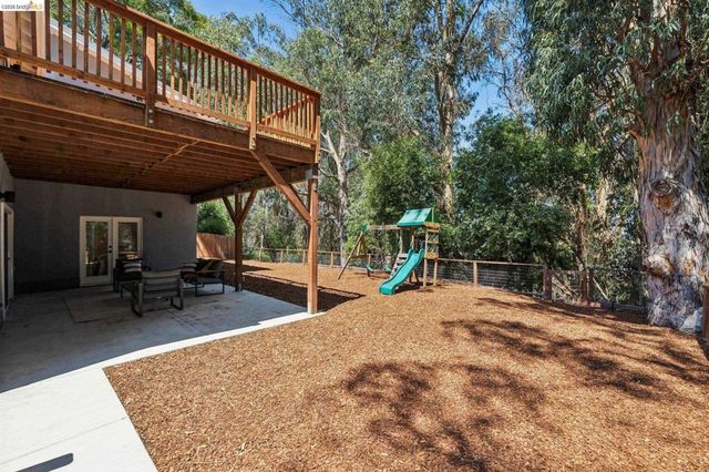 1813 Brentz Ln, San Pablo, CA 94806