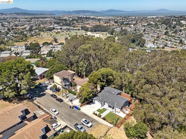 1813 Brentz Ln, San Pablo, CA 94806
