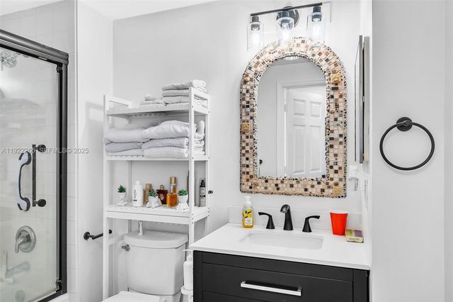 255 Evernia St 1421, West Palm Beach, FL 33401