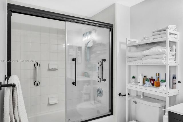 255 Evernia St 1421, West Palm Beach, FL 33401